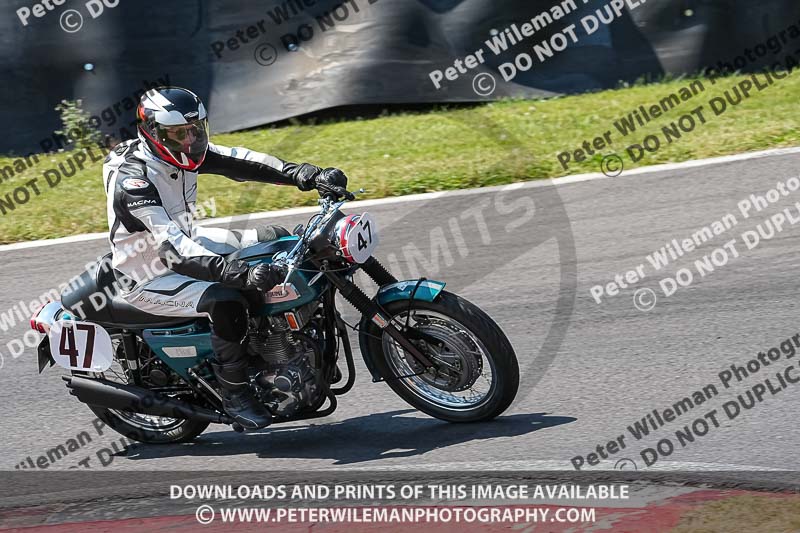 cadwell park;cadwell park photographs;cadwell trackday photographs;enduro digital images;event digital images;eventdigitalimages;peter wileman photography;racing digital images;trackday digital images;trackday photos